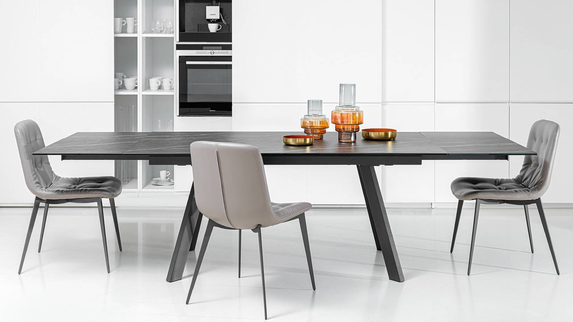 Stół Livori Home Sette z blatem ceramicznym brązowy- aranżacja