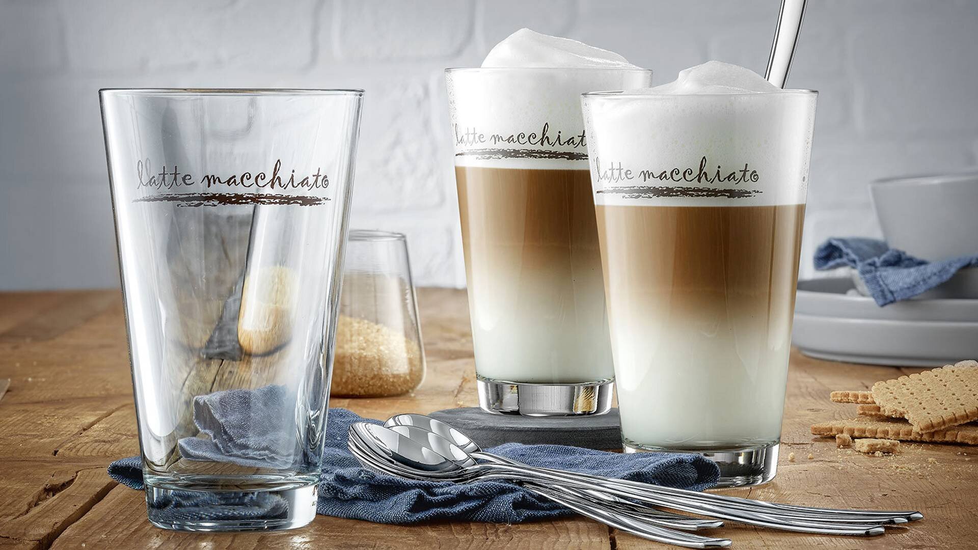 Zestaw 6 szklanek do Latte Macchiato Barista z łyżeczkami 6 sztuk WMF - aranżacja