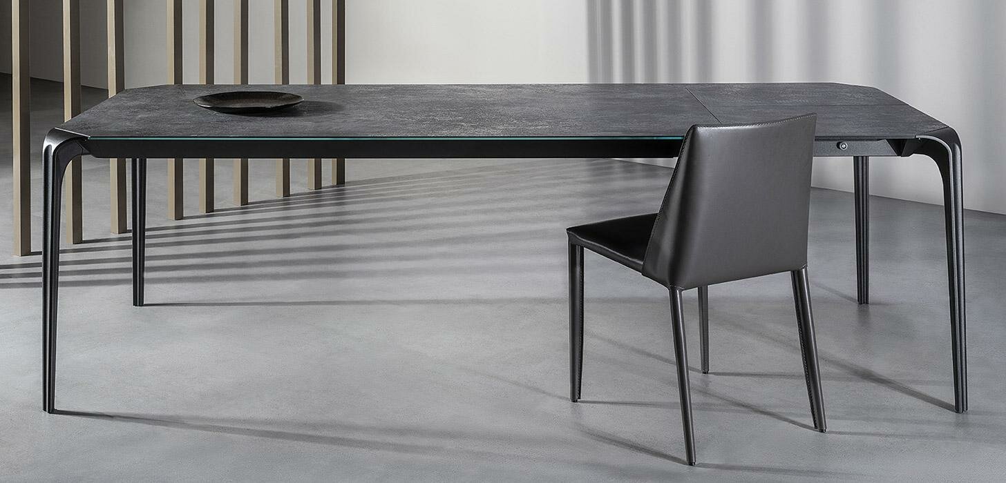Stół Dexo Spillo rozkładany czarny ceramiczny aranżacja