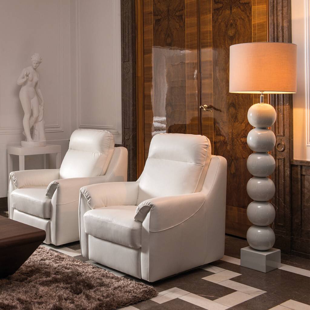 Lampa podłogowa Kler Accessories Bilba w kolorze białym - aranżacja
