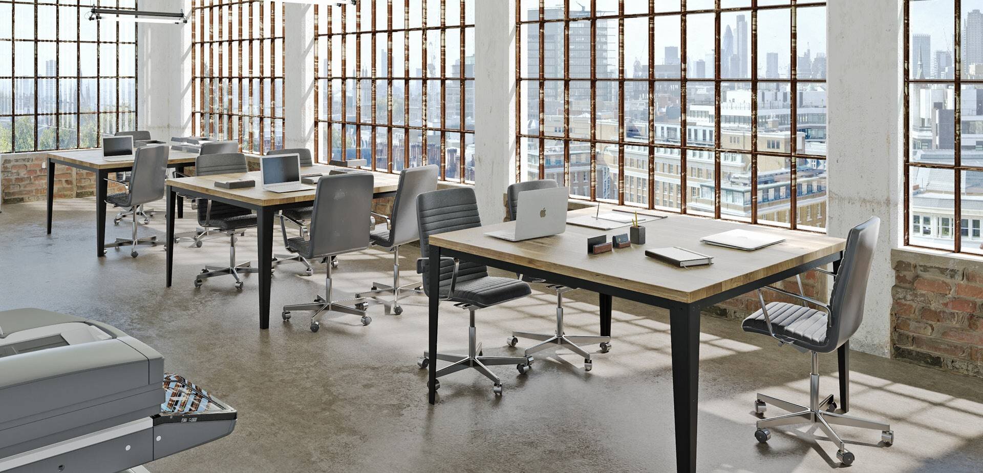 Stůl Trebord Floy dřevěný hnědý - aranžmá kanceláře