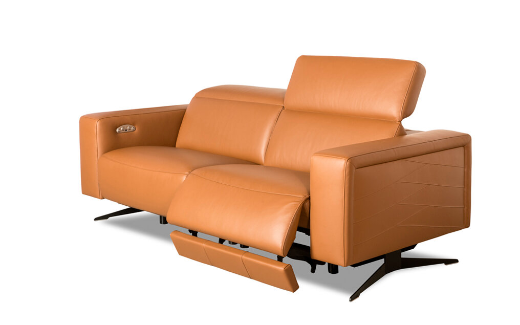 Kanapa Kler Sonore W200 brązowa skóra włączona funkcja relaks (recliner)
