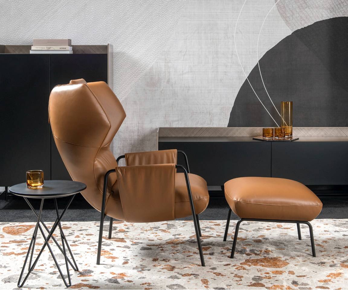 Fotel z pufem Kler Staccato W198 brązowy skóra - aranżacja Fotel z pufem Kler Staccato W198 brązowy skóra - aranżacja