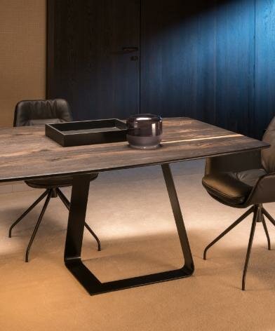 Stół Livori Home Tredici brązowy drewniany