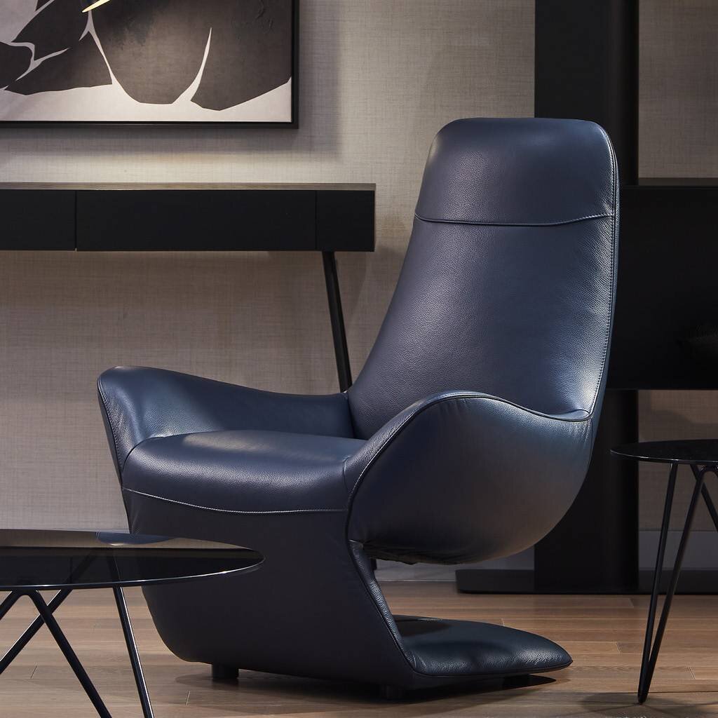 Fotel Kler Vocale W224 skóra granatowy - aranżacja